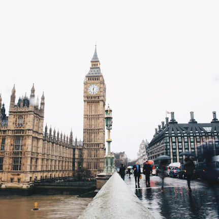 The Elizabeth Tower and House of Parliament in the rain.
